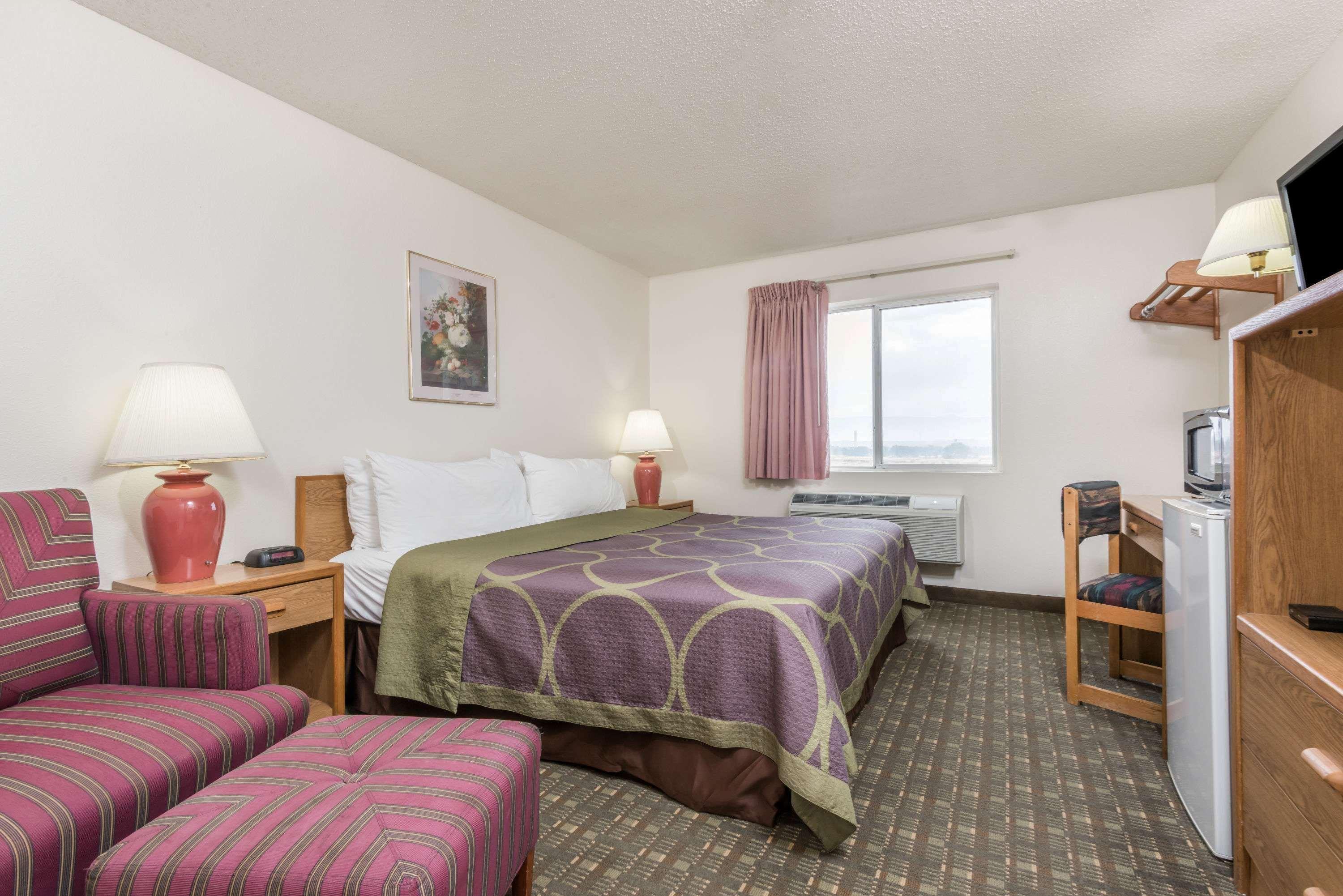 Super 8 By Wyndham Florence Co Exterior photo