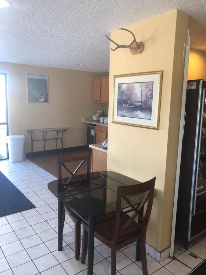 Super 8 By Wyndham Florence Co Exterior photo